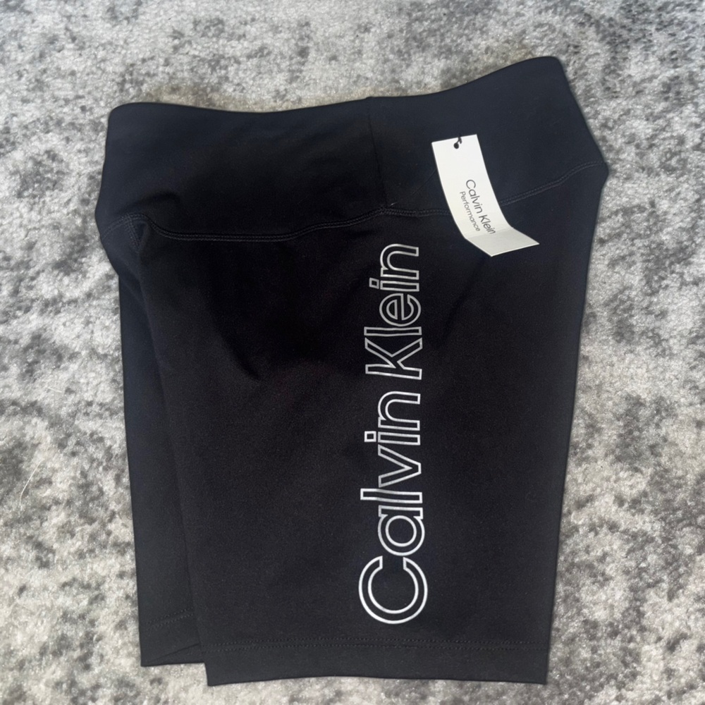 NWT Calvin Klein Performance High
Rise Bike Shorts Black Size Small